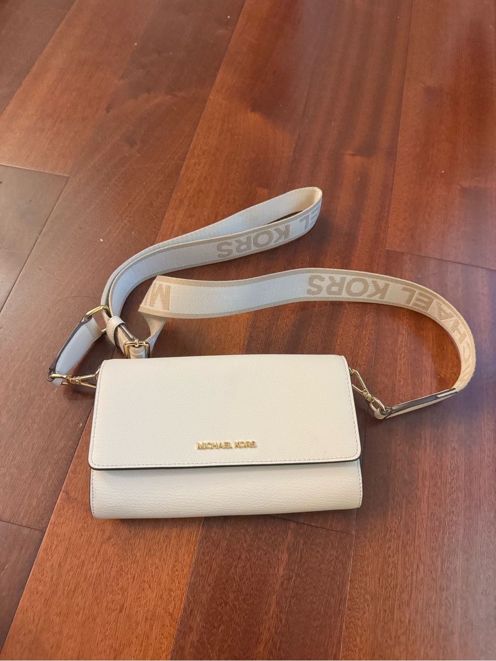 MICHAEL Michael Kors Neutral Beige Leather Wallet Crossbody with Gold Hardware